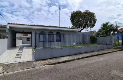 Casa com 3 quartos à venda na Rua Doutor Danilo Gomes, 2390, Boqueirão, Curitiba