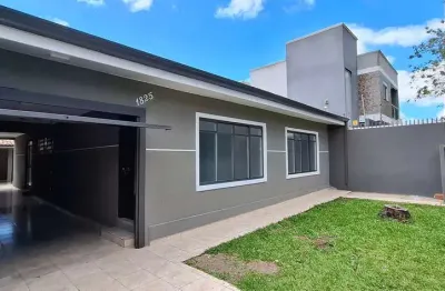 Casa com 3 quartos para alugar na Rua Cascavel, 1825, Boqueirão, Curitiba