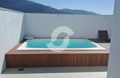 Cobertura 1 quarto e 1 vaga em piratininga com piscina e vista maravilhosa!
