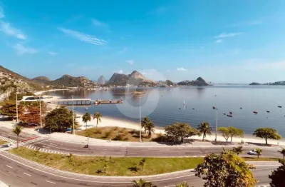 Cobertura - 239 m² com 4 suítes e 3 vagas em charitas com vista frontal mar