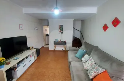 Sobrado a venda com 02 dormitórios perto do metro conceição.