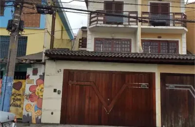 Excelente sobrado de 3 suítes em rua tranquila, parque jabaquara.