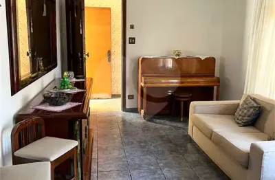 Casa com 3 quartos à venda na Rua Juvenal Galeno, 46, Saúde, São Paulo
