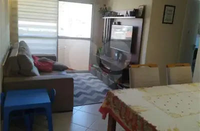 Apartamento de 3 dormitórios á venda na vila guarani!!