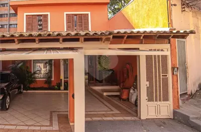 Casa com 3 quartos à venda na Rua Luís Sérgio Guerreiro, 163, Saúde, São Paulo