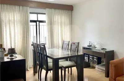 Apartamento com 3 quartos para alugar na Rua Eça de Queiroz, 82, Vila Mariana, São Paulo