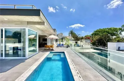 Casa contemporânea e mobiliada no condomínio palos verdes – a essência do alto padrão na granja viana – 7 suítes, 4 pavimentos com elevador