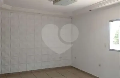 Casa com 3 quartos à venda na Rua Martim Pinheiro, 17, Vila Vitória, Santo André