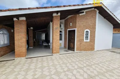 Oportunidade em peruíbe: casa a 150 metros da praia no balneário são joão batista i