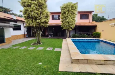 Casa térrea com piscina á 600m do mar á venda - centro - peruíbe/sp
