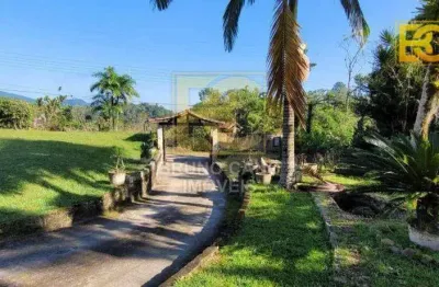 Chácara com duas casas, piscina e amplo terreno – itariri