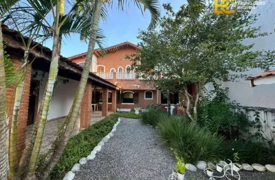 Casa com 6 quartos à venda na Rua Washington Menezes Camargo, 623, Parque Balneário Oásis, Peruíbe