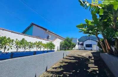 Casa com 3 quartos à venda na Rua Doutor Roberto Silva, 282, Centro, Peruíbe