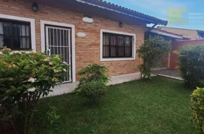 Casa no litoral a 850 metros da praia com piscina e 4 dormitórios - três marias - peruíbe/sp