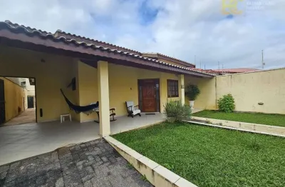 Casa com piscina e edícula a 600m da praia -  josedy – peruíbe/sp
