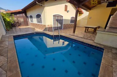 Casa térrea com pisicna á 600m do mar á venda- ribamar - peruíbe/sp