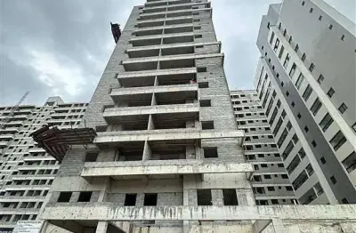 Belíssimo apartamento, à 50m do mar e lazer completo