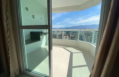 Belíssimo apartamento, fino acabamento e à 300m do mar