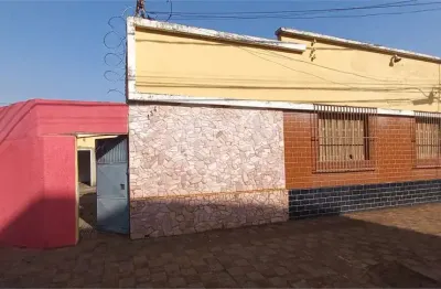 Casa com 3 quartos à venda na Rua Pará, Ipiranga, Ribeirão Preto