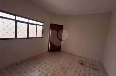 Casa com 3 quartos à venda na Avenida Primeiro de Maio, Vila Virgínia, Ribeirão Preto