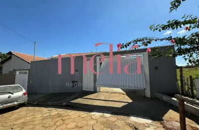 Casa com 2 quartos à venda no Jardim Califórnia, Pouso Alegre 