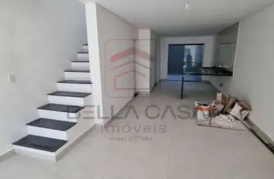 Sobrado a venda no jardim independencia com quintal e 3 quartos