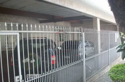 Casa com 5 moradias  mooca proximo hospital cema , bom para investidores.