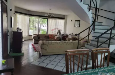 Sobrado na mooca - 350 m - 3 dormitorios - 4 vagas - terreno 8x30