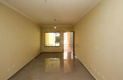 Sobrado Espaçoso e Bem Localizado | 3 Dormitórios (1 Suíte) | 3 Vagas