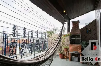 150 m² - 4 dormitórios, 1 suíte, 2 vagas, 3 banheiros, varanda gourmet.