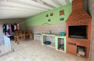 Sobrado com 6 quartos e 5 banheiros à venda, 395 m²