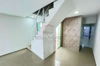 Amplo sobrado à venda | 3 dormitórios (1 suíte) | 2 vagas | ótima localização