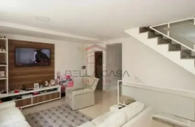 Sobrado á venda  3 com três dormitórios, 1 suíte,  4 vaga.  duas cobertas e duas descobertas.