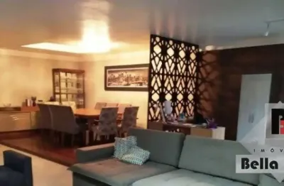 Casa térrea 4 dormitórios 8 vagas com piscina e churrasqueria