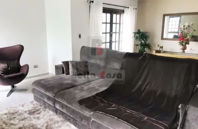 Sobrado com 3 dormitórios, piscina, churrasqueira e salão de jogos na mooca