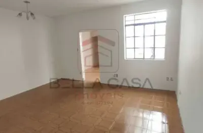 Casa térrea á venda- mooca -100 metros - 2 dormitórios- sala- cozinha- quintal- 1 quarto de despensa
