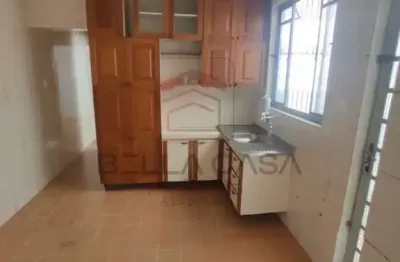 Casa térrea á venda- mooca -100 metros - 2 dormitórios- sala- cozinha- quintal- 1 quarto de despensa