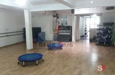 Casa comercial com 3 salas para alugar na Rua Conde Prates, 393, Mooca, São Paulo
