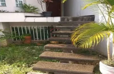 Sobrado á venda na mooca com 03 dormitórios (01 suíte), 10 vagas