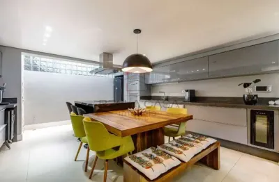 Casa com 2 quartos para alugar na Rua Agostinho Lattari, 135, Mooca, São Paulo