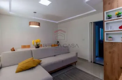 Casa de condomínio á venda - 3 dormitórios - 2 banheiros + lavabo - 2 vagas de garagem