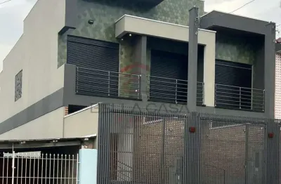 Sobrado com 3 quartos e 4 banheiros à venda, 160 m²