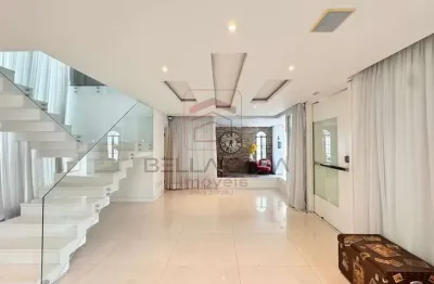 Casa com piscina, espaço gourmet com churrasqueira, 4 suítes, e 4 vagas na mooca
