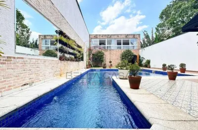 Casa com piscina, espaço gourmet com churrasqueira, 4 suítes, e 4 vagas na mooca