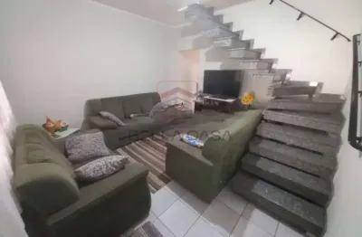 Sobrado na vila formosa, 129m2 , 04 quartos, sendo uma suíte e 04 vagas de garagem