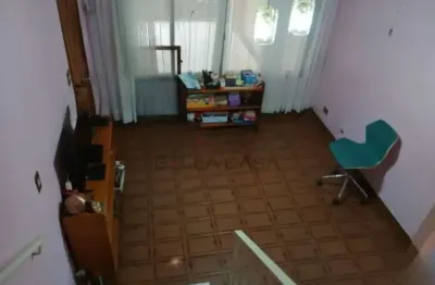 Lindo sobrado. proximo metrô vila prudente. venha visitar.