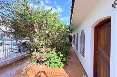 Casa térrea de esquina sem escadas | 233m² | vila carrão