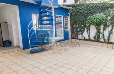Ótimo sobrado com 3 dorms, 4 vagas e edícula á venda na agua rasa