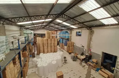 Galpão a venda na mooca com 650 metros e entrada para caminhão