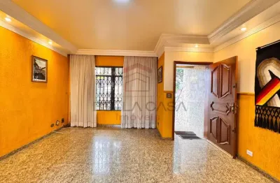 Excelente sobrado à venda na Mooca ? 3 dormitórios, suíte, salão com adega e 4 vagas